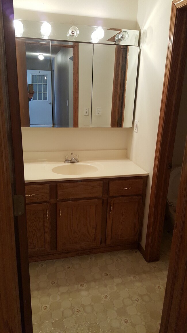 Building Photo - 3108 Mohawk Dr