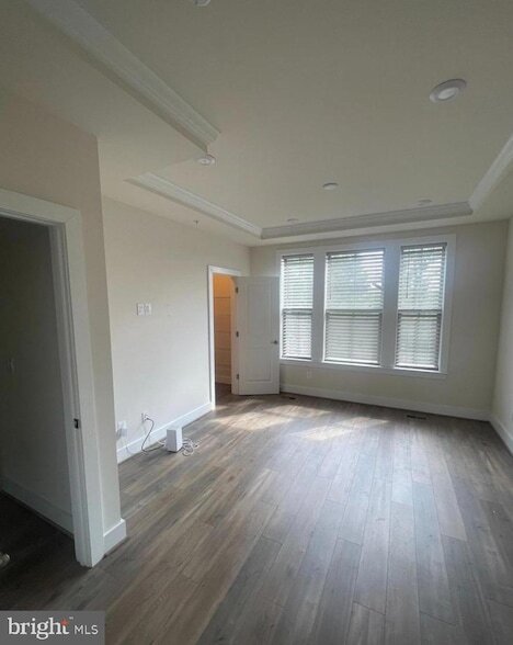Building Photo - 2228 S Glebe Rd