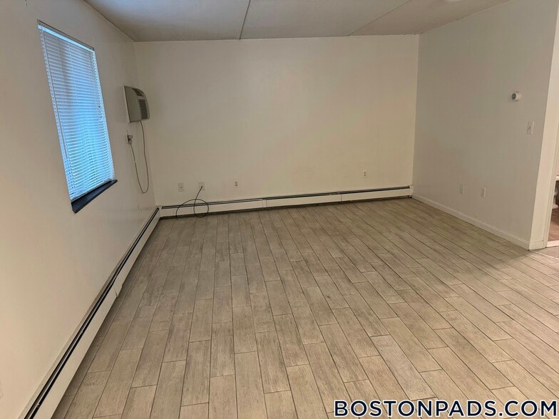 Building Photo - 80 Gardner St