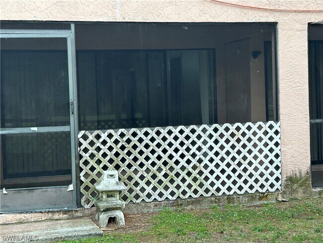 Building Photo - 2201 East 5th Street