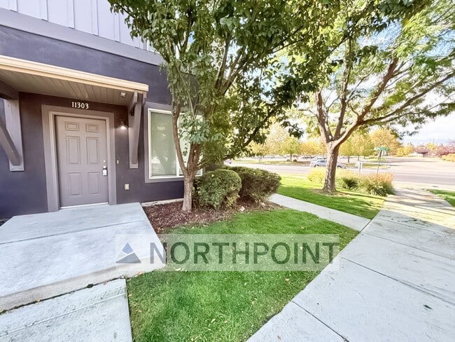 Building Photo - 2BR 1BA Townhome w/ In-Unit Laundry • Stainless Steel • Private Patio in South Jordan