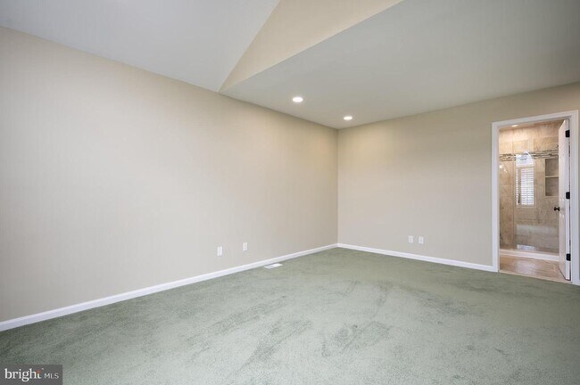 Building Photo - 110 Talleyrand Dr
