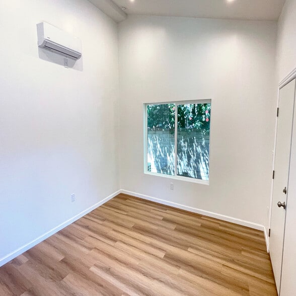 Building Photo - 8045 Norwich Ave