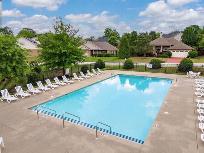 Building Photo - Spacious 4-Bedroom, 2 BA Ranch Home, 2 Car...