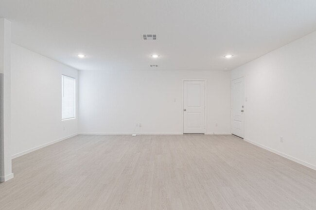 Building Photo - BRAND NEW 4 BD/2 BA Home Located off 211/Potranco RD! Available NOW!