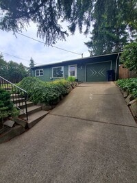 Building Photo - Welcome to Your Lynnwood Retreat!