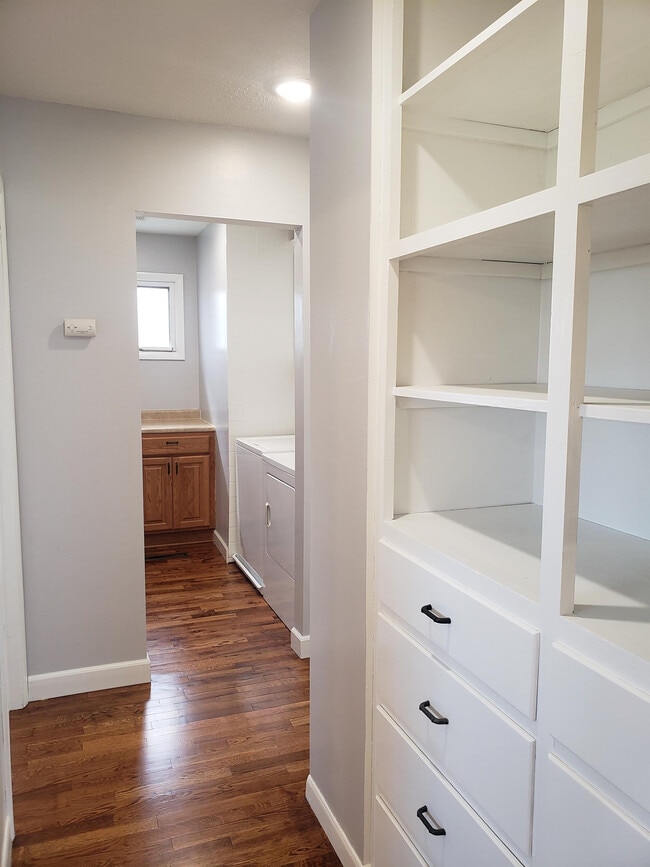 Building Photo - 509 Union St