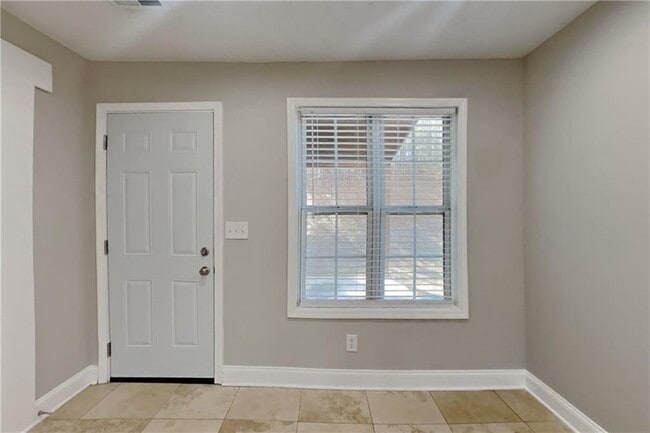 Building Photo - 537 Paper Ridge Ln