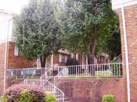 Building Photo - Chapel Hill Apartments