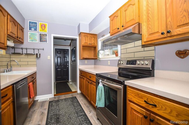 Building Photo - 630 Ardmore Dr