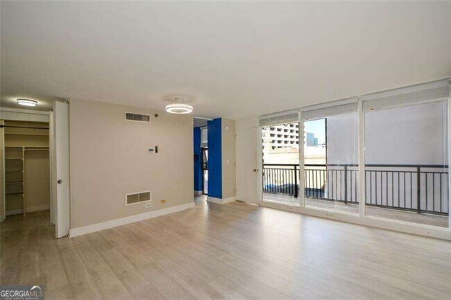 Building Photo - 620 Peachtree St NE