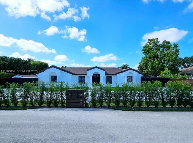 Building Photo - 16138 SW 154th Ct