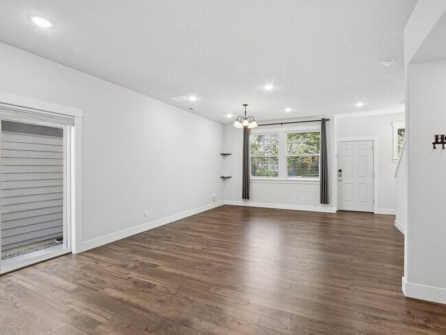 Building Photo - 15212 NW Cosmos St