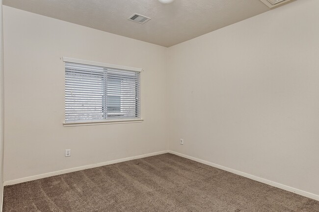 Building Photo - 5322 Ringneck Glen Dr