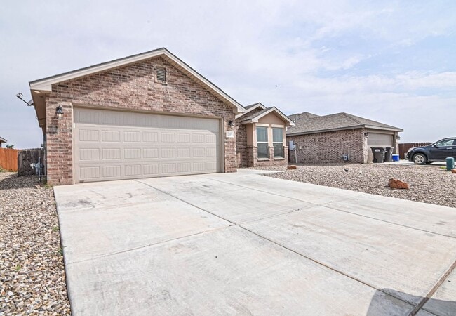 Building Photo - 719 Bronco Ct