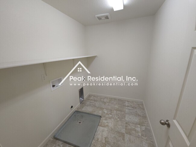 Building Photo - 5343 Kankakee Dr