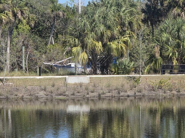 Building Photo - 2880 SE Federal Hwy