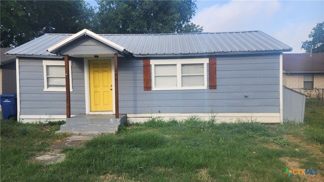 Primary Photo - 206 E Reagan Ave