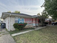 Building Photo - Two Bedroom Duplex | Eastside