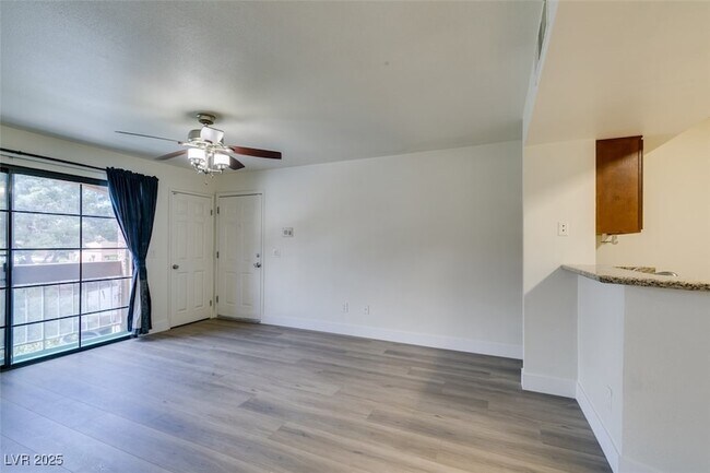 Building Photo - 5166 S Jones Blvd