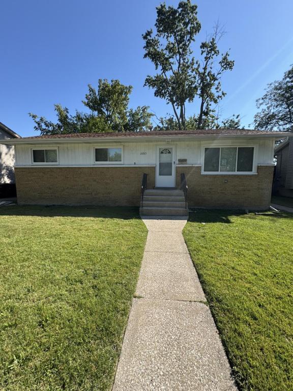 Primary Photo - 22815 Ridgeway Ave