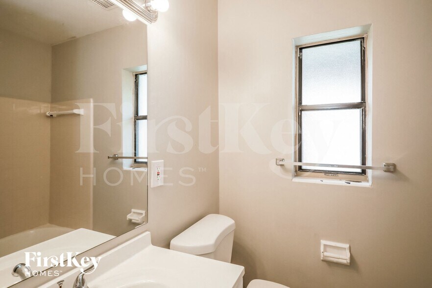 Building Photo - 4034 Dalry Dr