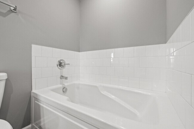 Building Photo - 216 Candy Apple Ln