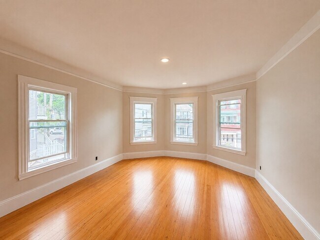 Building Photo - 36 Champney St