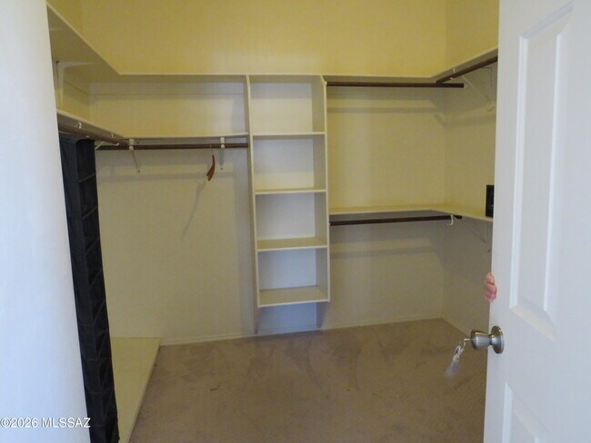 Building Photo - 1806 W Sunset Dr