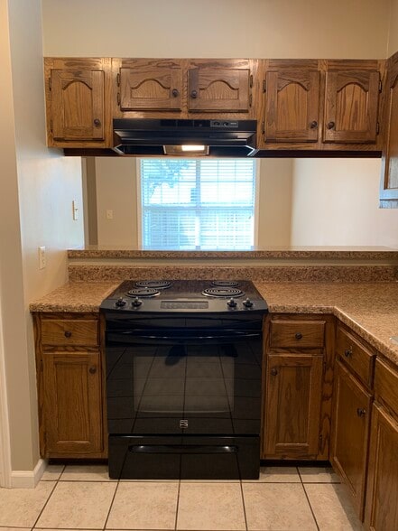 Building Photo - 3403 Saddle Creek Cove