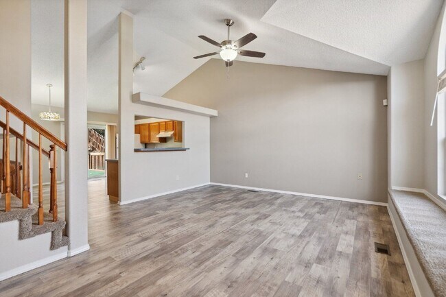 Building Photo - 7430 Julynn Rd