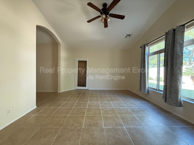 Building Photo - 4048 E Aspen Way