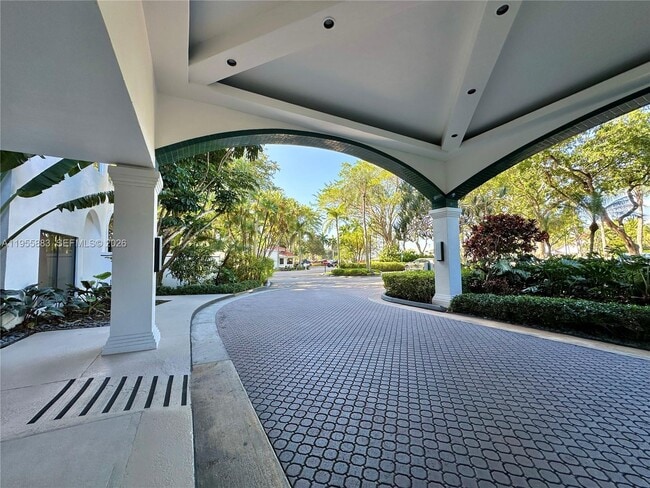 Building Photo - 3640 Yacht Club Dr