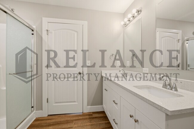 Building Photo - 4647 E 45th St N