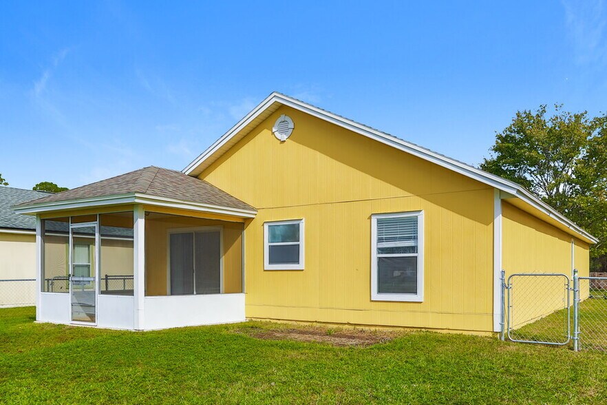 Building Photo - 1936 Hunters Trace Cir