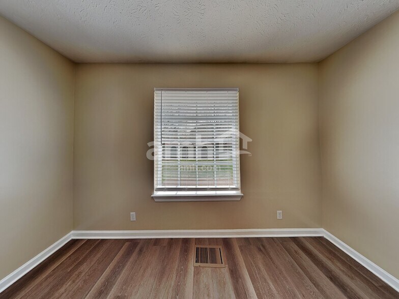 Building Photo - 1612 E Blairmont Dr