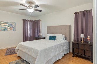 Building Photo - 1429 Ellsmere Ave