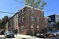 Building Photo - 1554 N Lawrence St