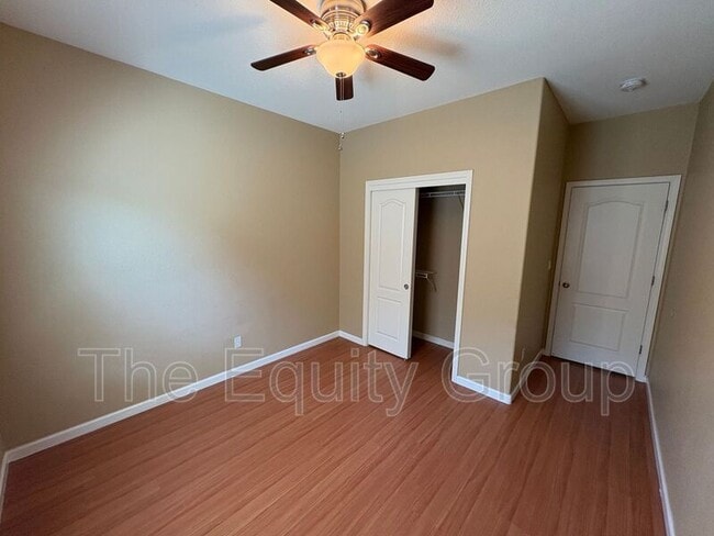 Building Photo - 6227 W Oak Ave