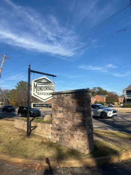 Building Photo - Mendenhall Gardens