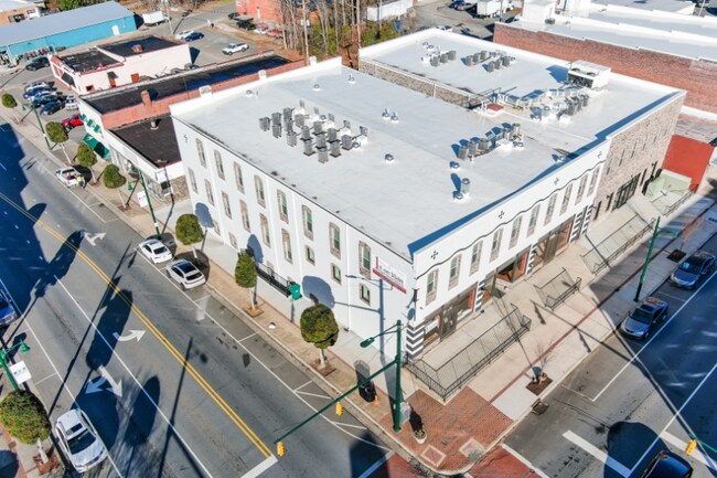 Primary Photo - 103 N 1st St