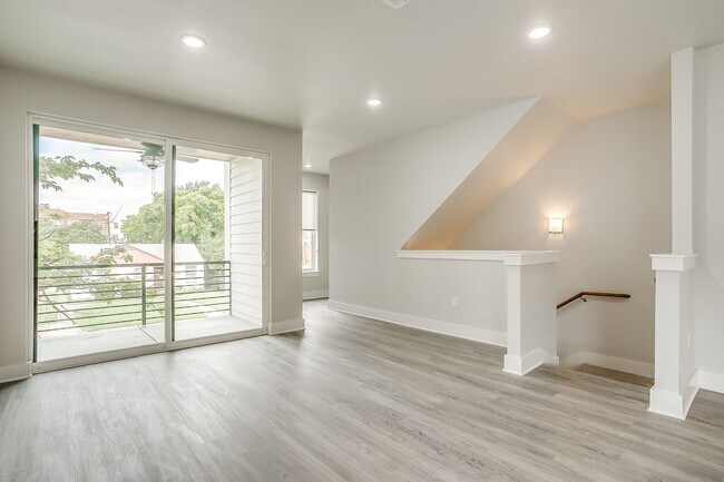 Building Photo - 3127 Forest Park Blvd