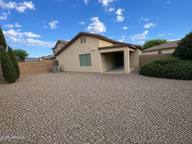 Building Photo - 3188 Copper Pointe Dr