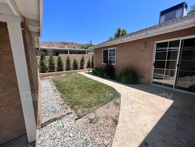 Building Photo - 29717 Hunstock St