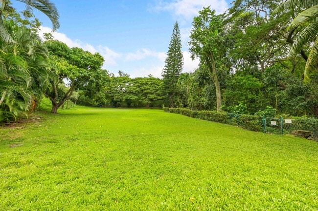 Building Photo - 2 bedroom 1 bath condo in Pearl 1 with 1 covered parking