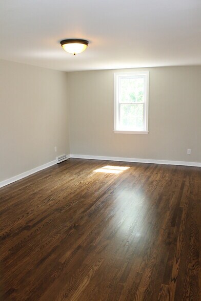 Building Photo - 300 Barclay Avenue