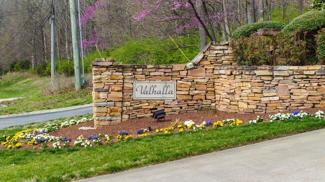 Building Photo - Located in the gated Valhalla community in Brentwood