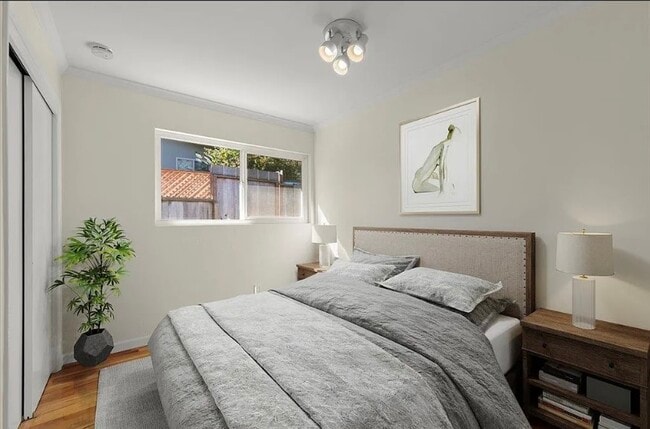 Building Photo - For rent