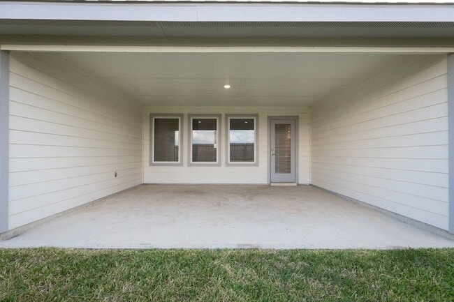 Building Photo - 31514 Avebury Lake Ln