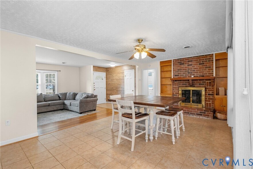 Building Photo - 1871 Pender Ave